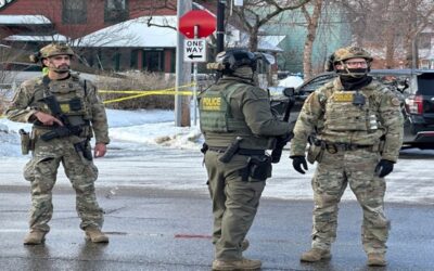 Agente del ICE mata a tiros a mujer durante redada migratoria en Minneapolis