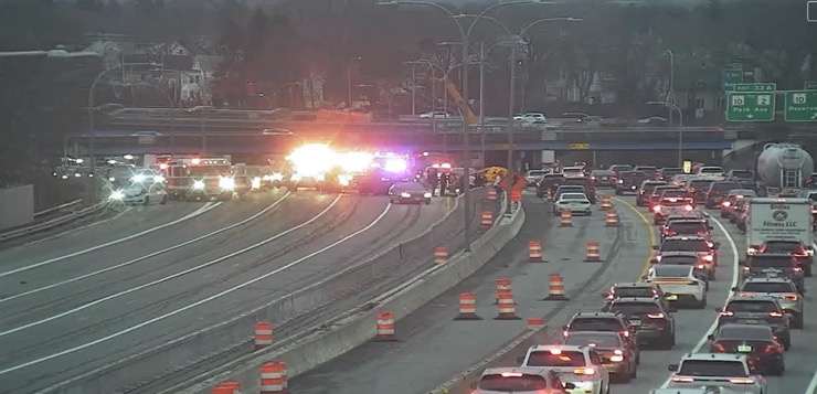 Choque en la I-95 provoca cierre y demoras.