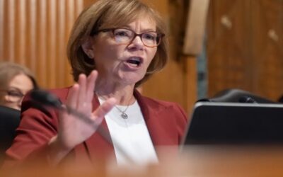 Demócratas acusan al gobierno de Trump de “encubrir” caso de mujer abatida por ICE