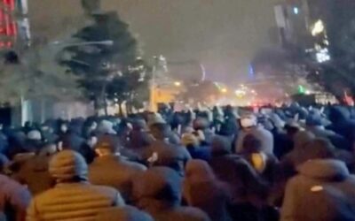 Personas dentro de Irán describen un gran despliegue de seguridad en primeras llamadas al extranjero