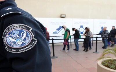 Gobierno de Trump revoca más de 100,000 visas de turistas, estudiantes, trabajadores, entre otros