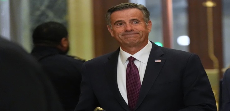 Director de la CIA se reúne con la presidenta interina de Venezuela en Caracas