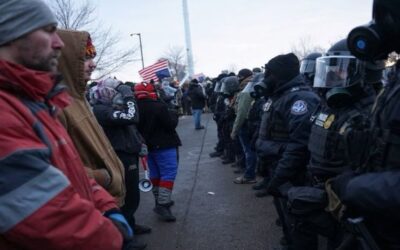 El Pentágono ordena a unos 1,500 soldados prepararse para su posible despliegue en Minnesota en medio de las protestas