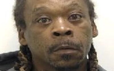 Policía Providence arresta a hombre con cargos de drogas y armas