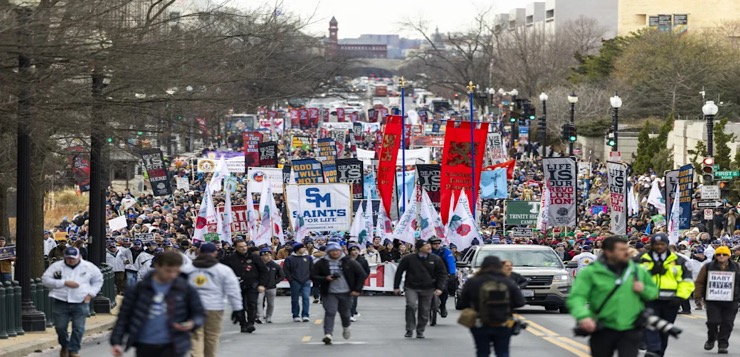 Marcha contra el aborto en Washington recibe el apoyo de Trump y recuerda a Charlie Kirk