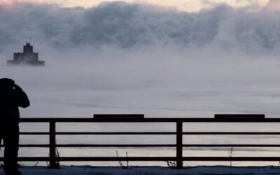Más de 8.000 vuelos cancelados debido a la tormenta invernal que azota gran parte de EEUU