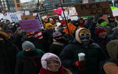 Trump dice gobierno está «revisando todo» sobre el tiroteo en Minneapolis.