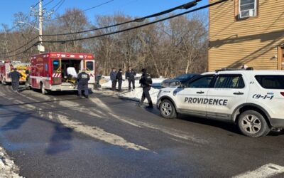 Policía Providence investiga atropello de una mujer.