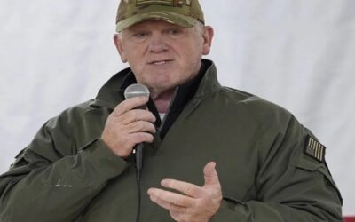 Tom Homan anuncia que 700 agentes federales abandonarán Minnesota para evitar más protestas