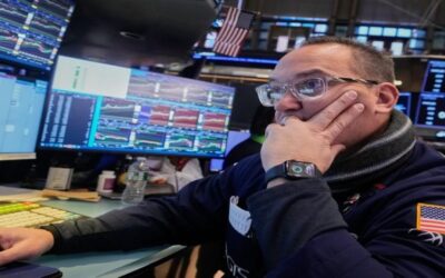 Se disparan mercados financieros de EEUU: el Dow alcanza los 50.000 puntos y bitcoin deja de caer