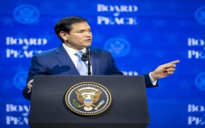 EEUU y Colombia detienen submarino con 10 toneladas de cocaína y arrestan cuatro personas.