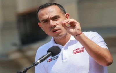 Perú destituye a su séptimo presidente en una década y busca otro para sólo cinco meses