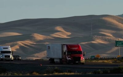 Examen para licencia de conducir comercial en EEUU será en inglés, dice secretario de Transporte