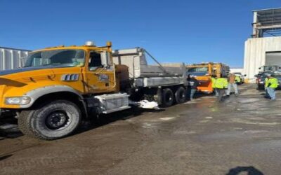 Llega la ayuda de otros estados para limpiar la nieve.