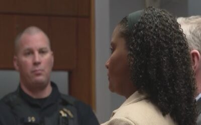 Ex profesora Blackstone Valley Prep comparece en corte con cargos de abuso infantil.