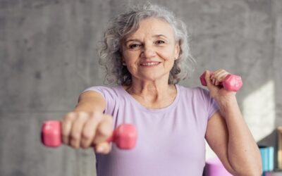 Mentalidad del envejecimiento está cambiando: casi la mitad de las personas mayores mejoran con la edad