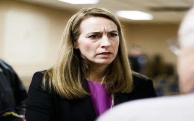 Nueva Jersey demanda a Seguridad Nacional para frenar centro de detención para inmigrantes.