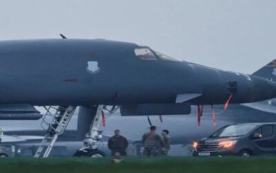 Miles de paracaidistas del Ejército de EEUU llegan a Oriente Medio.