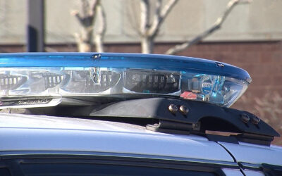 Accidente automovilístico en Tiverton cobra la vida de un hombre.