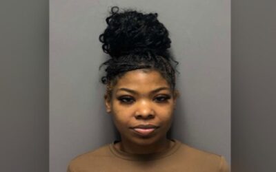 Empleada Ocean State Academy arrestada por presuntamente agredir a estudiante necesidades especiales.