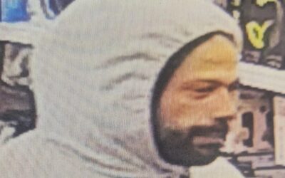 Policía Cranston necesita su ayuda para encontrar a este sospechoso de robo en tiendas.