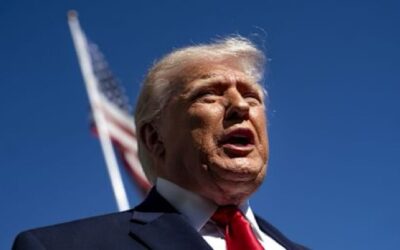 Trump dice que bloqueará el estrecho de Ormuz y acusa a Irán de mantener su plan nuclear.