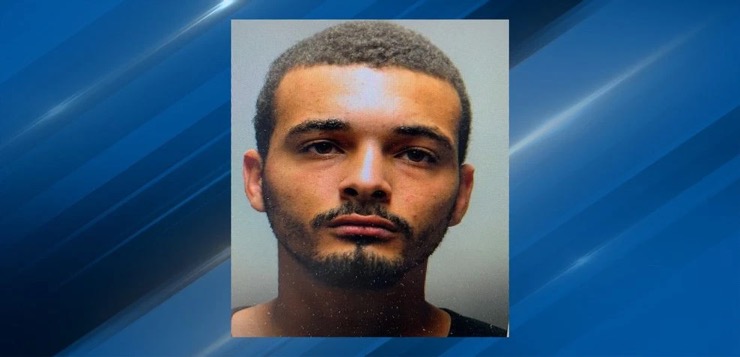 Dos personas apuñaladas y un hombre arrestado en Warwick.