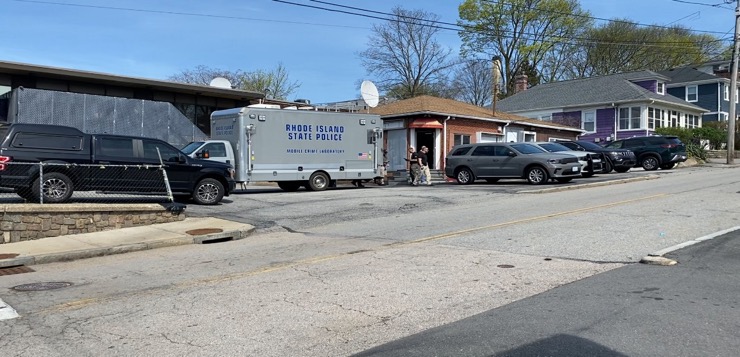 FBI, Policía Estatal RI allanan Spa en Providence.