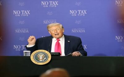 Trump afirma que Ormuz está abierto y plantea asociarse con Irán para extraer uranio.