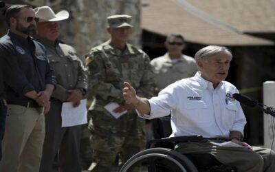 Gobernador de Texas retiraría $100 millones de dólares a Houston si no ayuda a deportar inmigrantes.