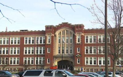 Salen más estudiantes que denuncian en conexión con agresión sexual en Escuela Secundaria Central.