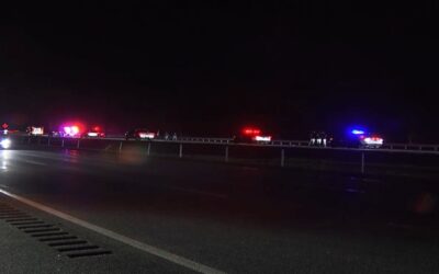 Policía Estatal RI investiga accidente automovilístico I-295 Norte.