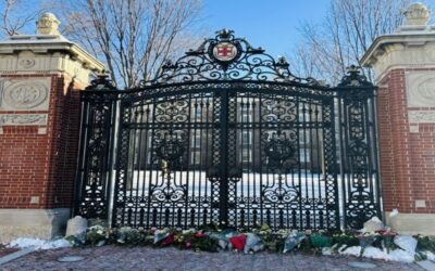 Tres estudiantes demandan a Universidad Brown por tiroteo el pasado mes de diciembre.