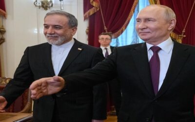 Irán ofrece abrir estrecho de Ormuz si EEUU levanta bloqueo y pone fin a guerra, dicen funcionarios