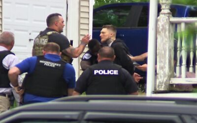 Hombre se entrega a la policía luego de atrincherarse en una vivienda.