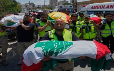Tropas israelíes avanzan más en Líbano mientras los dos países dialogan en EEUU.