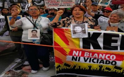 Cientos de peruanos marchan en Lima y piden “voto consciente” en balotaje entre Fujimori y Sánchez