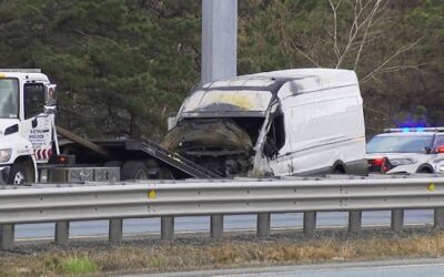 Incendio vehículo I-95 Norte provocó demoras en el tráfico matutino.