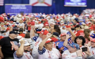 Trump reaparece en un mitin en Florida tras intento de asesinato: «No debería estar aquí»