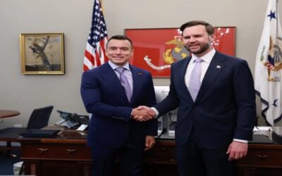 Noboa defiende con JD Vance la alianza de Ecuador y Estados Unidos contra el narcotráfico.