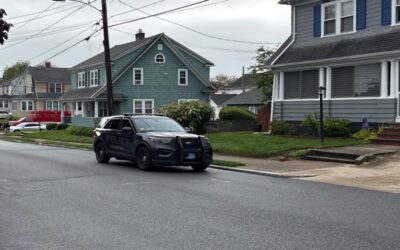 Hombre bajo custodia luego de varias horas encerrado en una vivienda de Cranston.
