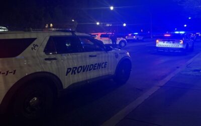 Patrulla policía Providence atropella peatón.