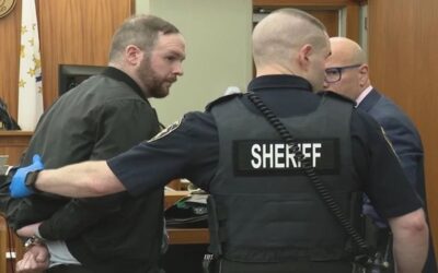 Hombre de Warwick comparece en corte con múltiples cargos de drogas y armas.