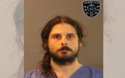 Hombre de Pawtucket acusado de apuñalar a una persona en Coventry.