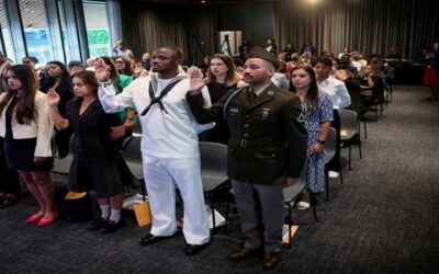 EEUU a extranjeros que desean obtener tarjeta de residencia: vuelvan a sus países para presentar solicitud.
