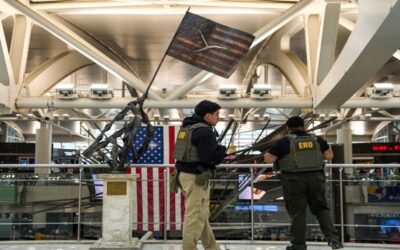 DHS evalúa restringir vuelos internacionales en ciudades que desafían al ICE