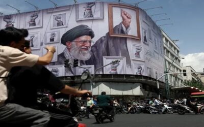 TV iraní dice que un avión estadounidense fue derribado en Bushehr; no hay confirmación de EEUU.