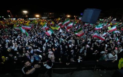 EEUU bombardea blancos militares iraníes; derriba misiles que Irán dispara contra tropas en Kuwait