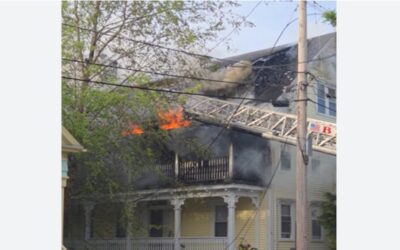 Incendio en Bristol deja 10 personas sin hogar.