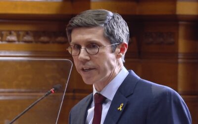 Alcalde de Providence Brett Smiley presenta presupuesto FY2027